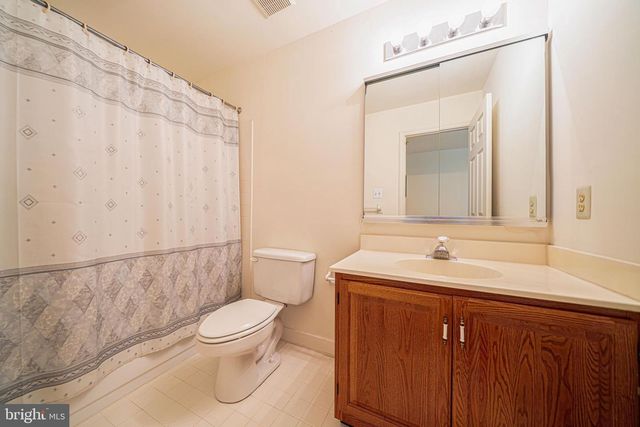 182 PINECREST LN, Lansdale, PA 19446