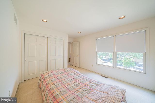 182 PINECREST LN, Lansdale, PA 19446