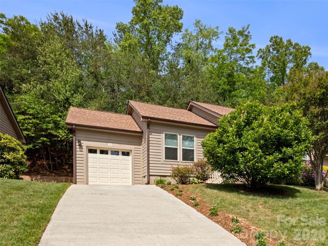 1 Hedgerose Court B, Asheville, NC 28805