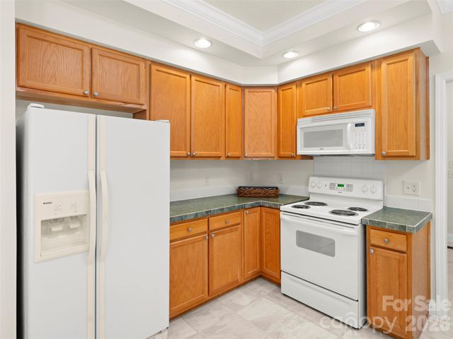 1 Hedgerose Court B, Asheville, NC 28805