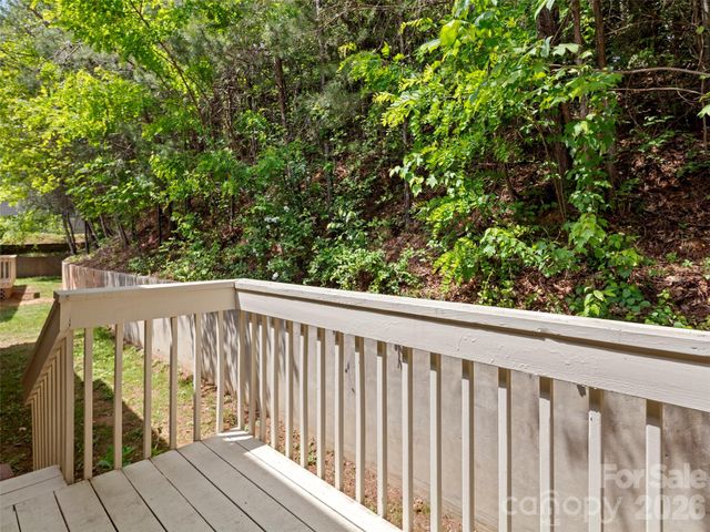 1 Hedgerose Court B, Asheville, NC 28805