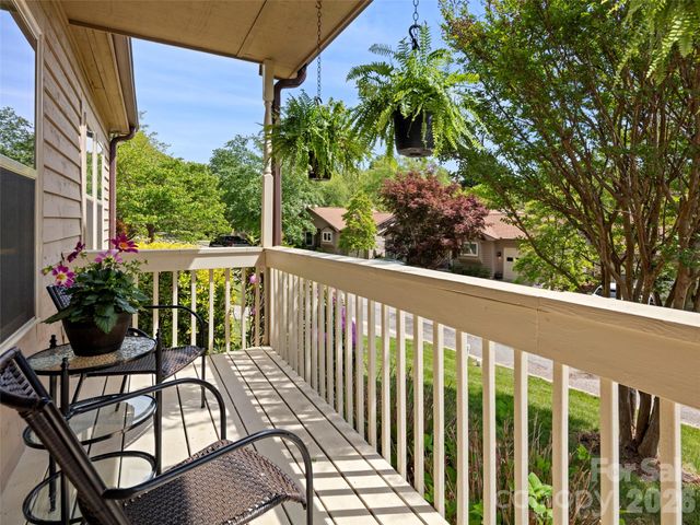1 Hedgerose Court B, Asheville, NC 28805