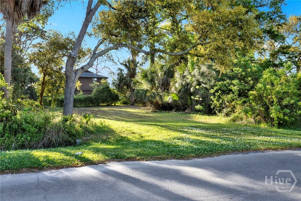 Image 4 of property listing at 502 Miller Avenue, Tybee Island, GA 31328