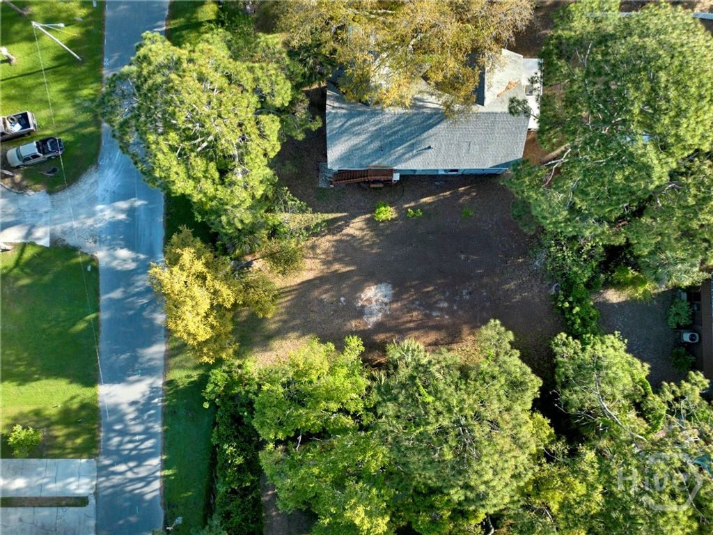 Image 7 of property listing at 502 Miller Avenue, Tybee Island, GA 31328