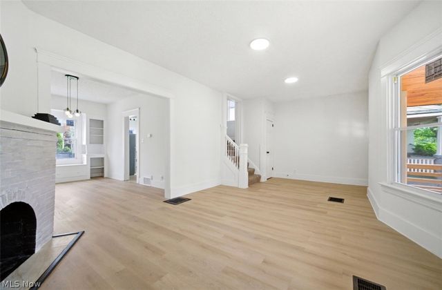 9203 Columbia Avenue, Cleveland, OH 44108