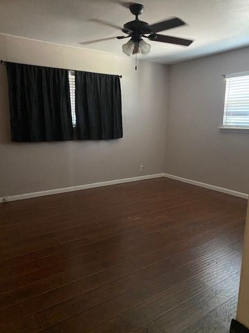 1707 Oakridge Drive, Pantego, TX 76013