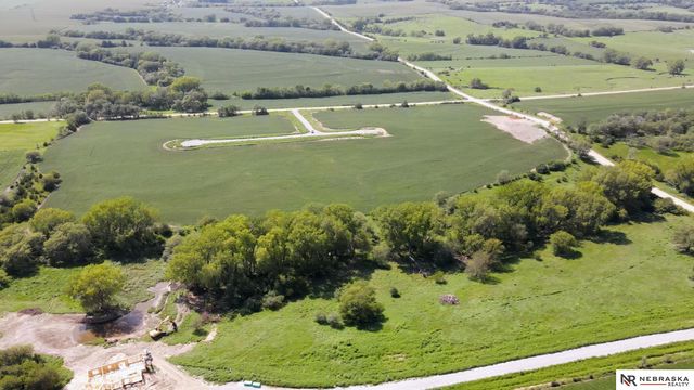 5405 W Pella Road, Hallam, NE 68368