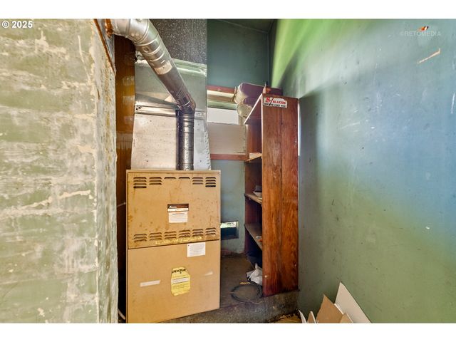 38091 SUNSET St, Sandy, OR 97055