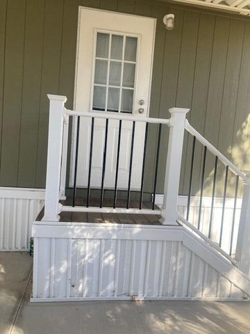 700 Fox Lane SE, Albuquerque, NM 87123