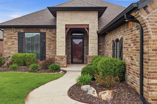 4520 McCann Avenue, Mustang, OK 73064