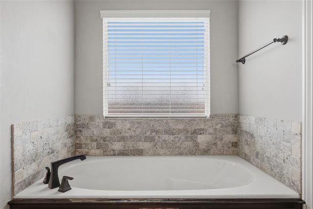 4520 McCann Avenue, Mustang, OK 73064