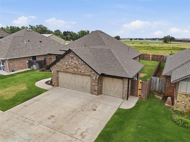4520 McCann Avenue, Mustang, OK 73064