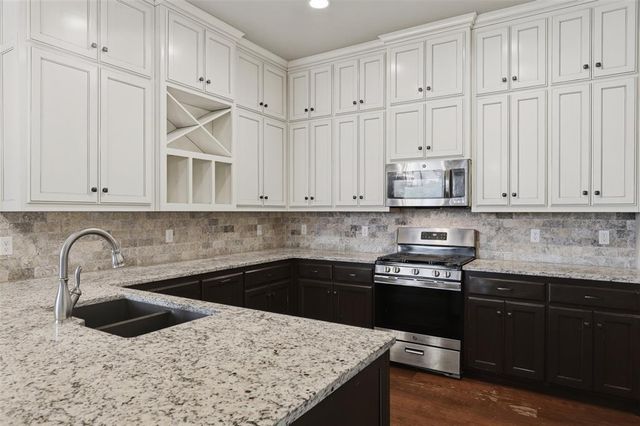 4520 McCann Avenue, Mustang, OK 73064