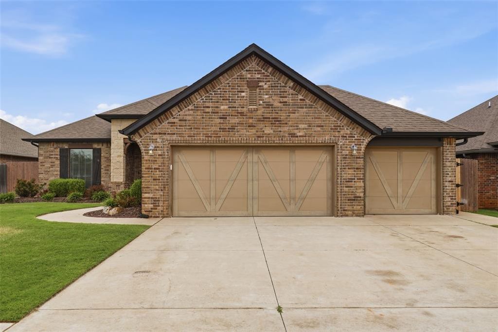 4520 McCann Avenue, Mustang, OK 73064