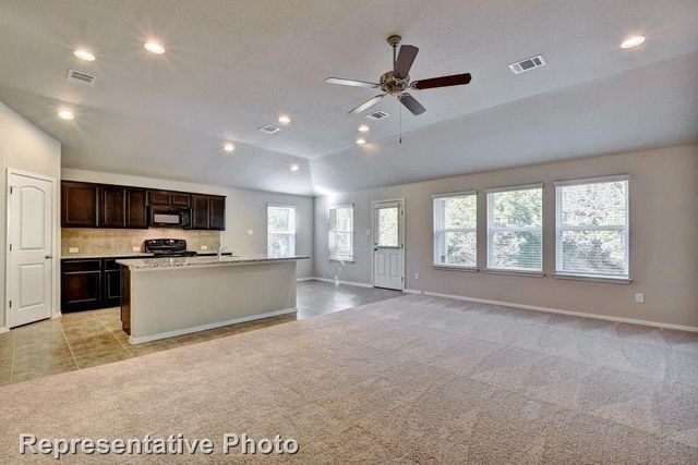 21607 Surrey LN, Lago Vista, TX 78645