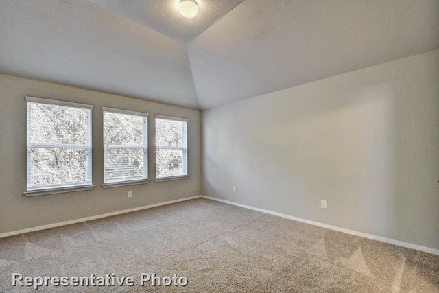 21607 Surrey LN, Lago Vista, TX 78645