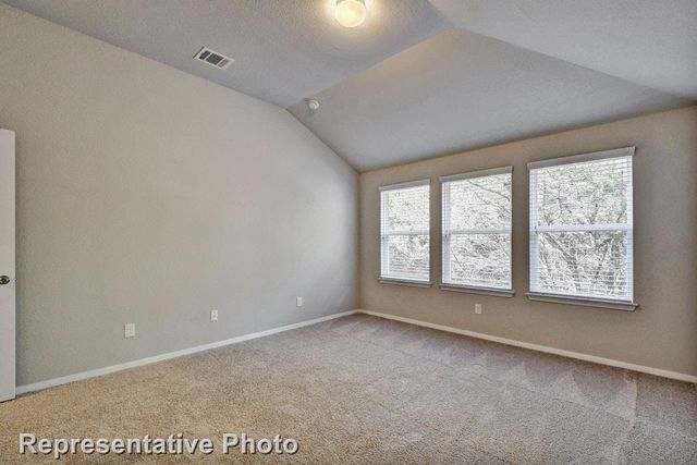 21607 Surrey LN, Lago Vista, TX 78645