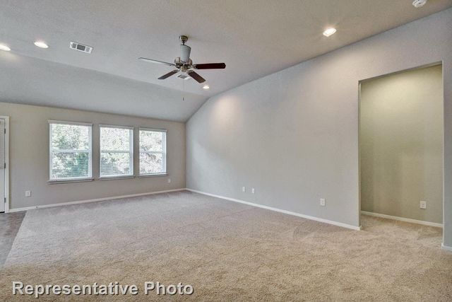 21607 Surrey LN, Lago Vista, TX 78645