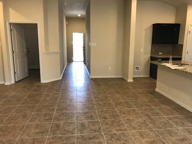 21607 Surrey LN, Lago Vista, TX 78645