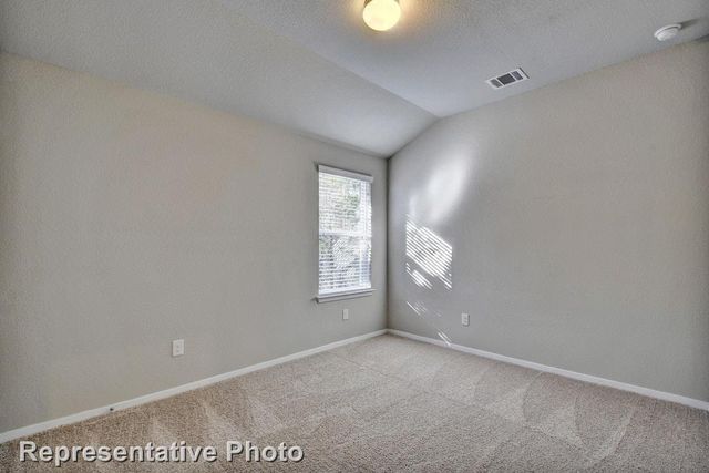 21607 Surrey LN, Lago Vista, TX 78645