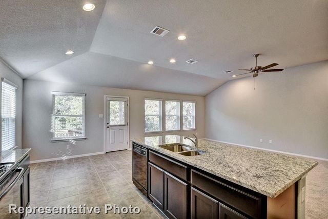 21607 Surrey LN, Lago Vista, TX 78645