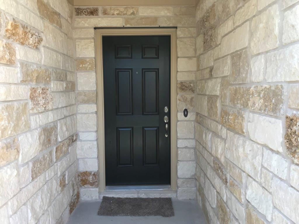 21607 Surrey LN, Lago Vista, TX 78645