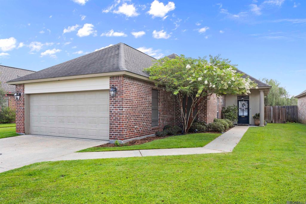 8967 Lake Mist Ave, Baton Rouge, LA 70810