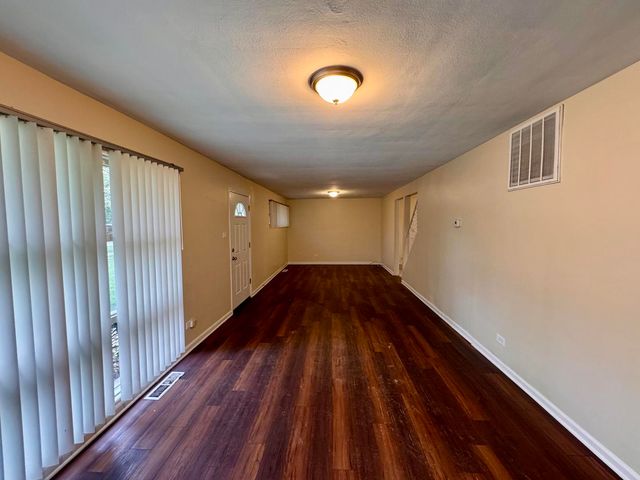 17318 Walter Street, Lansing, IL 60438