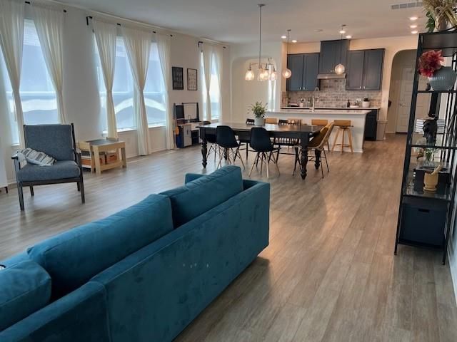 270 Kat Garnet DR, Kyle, TX 78640