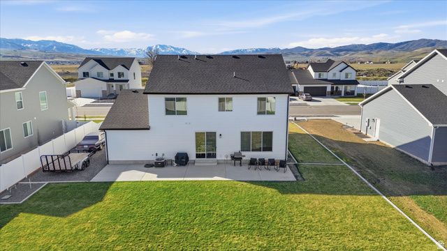 531 E 600 S, Hyrum, UT 84319