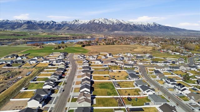 531 E 600 S, Hyrum, UT 84319