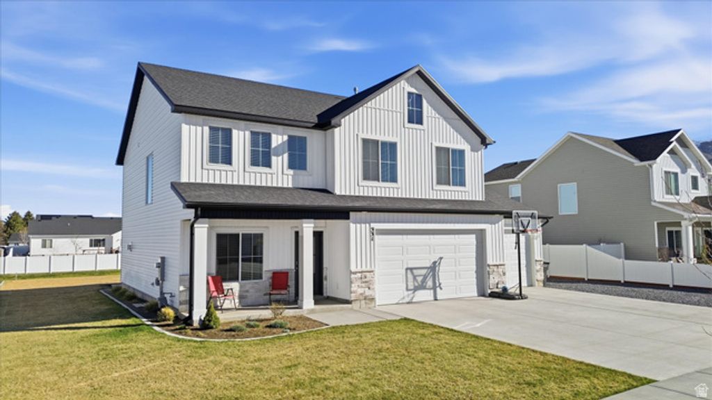 531 E 600 S, Hyrum, UT 84319
