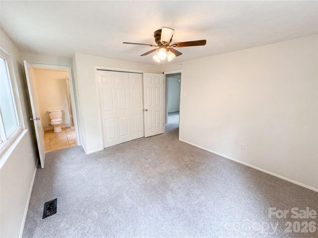 7827 Mallen Drive, Charlotte, NC 28212