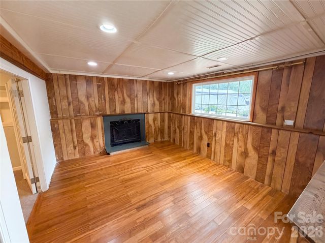 7827 Mallen Drive, Charlotte, NC 28212