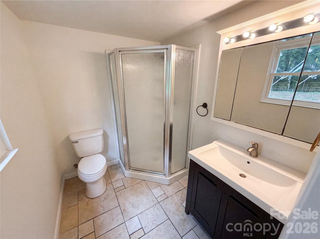 7827 Mallen Drive, Charlotte, NC 28212