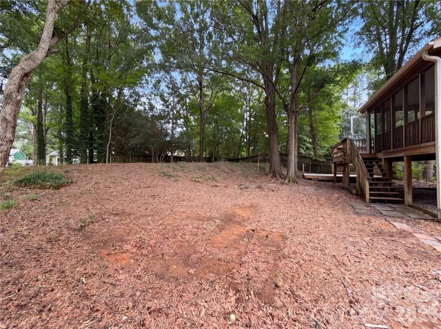 7827 Mallen Drive, Charlotte, NC 28212