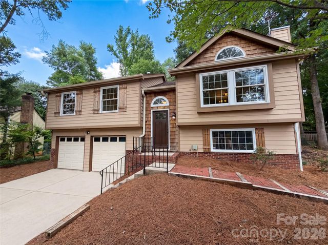 7827 Mallen Drive, Charlotte, NC 28212