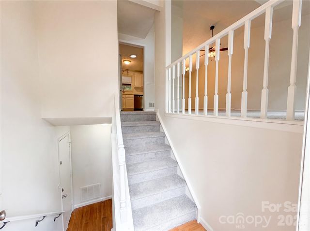7827 Mallen Drive, Charlotte, NC 28212