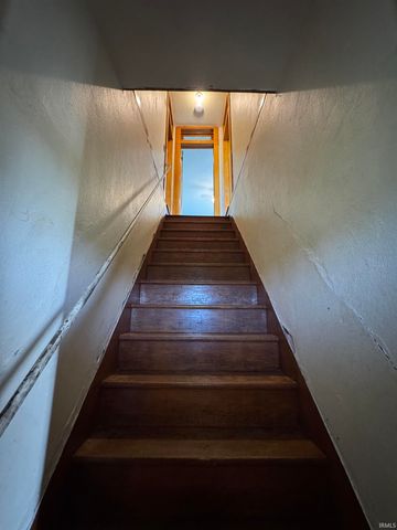 721 E 100 S, Huntington, IN 46750