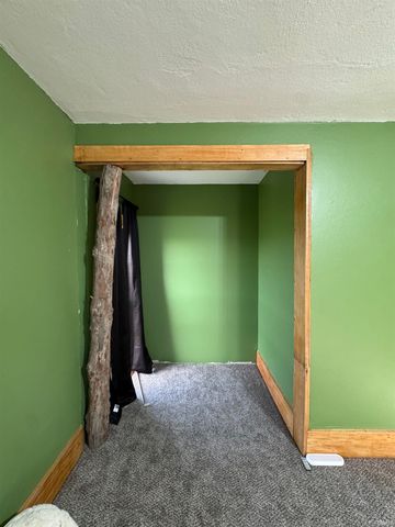 721 E 100 S, Huntington, IN 46750