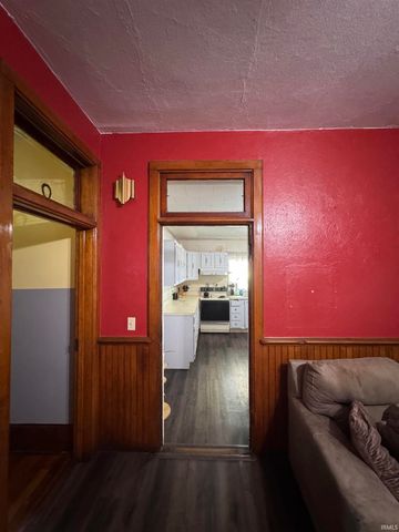 721 E 100 S, Huntington, IN 46750
