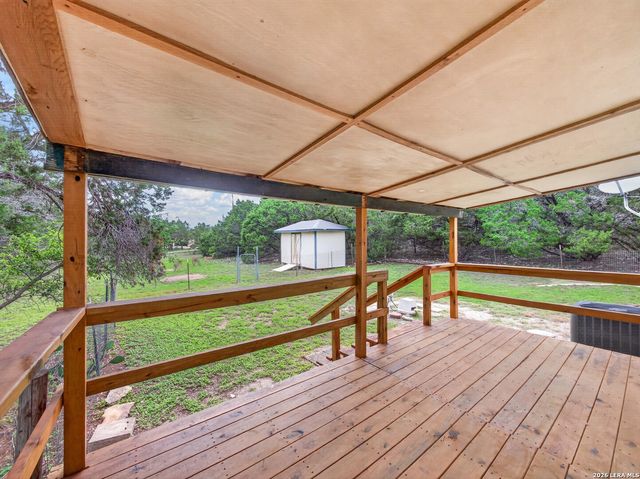 565 Qappuella Dr, Canyon Lake, TX 78133