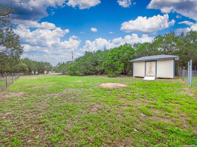565 Qappuella Dr, Canyon Lake, TX 78133