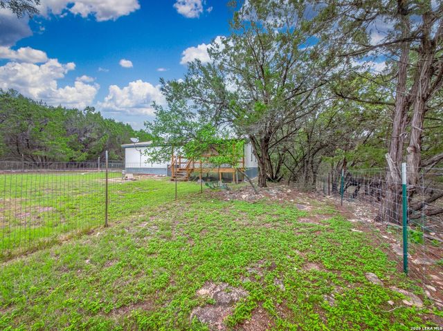 565 Qappuella Dr, Canyon Lake, TX 78133