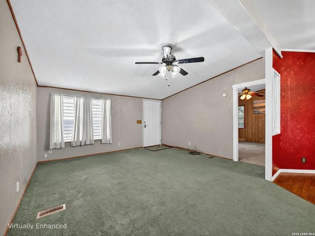 565 Qappuella Dr, Canyon Lake, TX 78133
