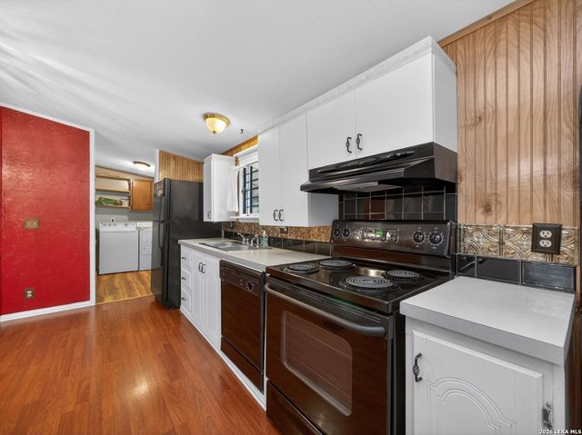 565 Qappuella Dr, Canyon Lake, TX 78133