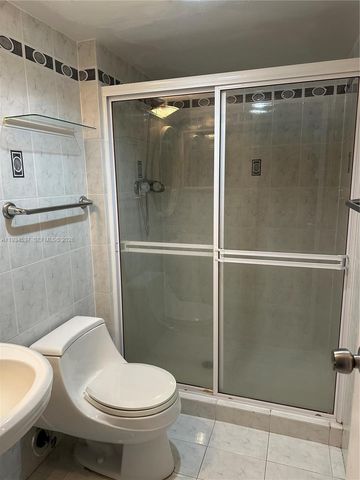 20500 W Country Club Dr 715, Aventura, FL 33180