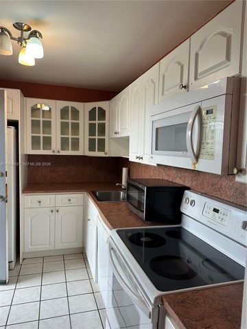 20500 W Country Club Dr 715, Aventura, FL 33180