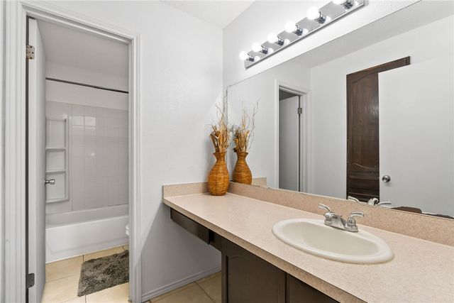 6702 Everhart H102, Corpus Christi, TX 78413