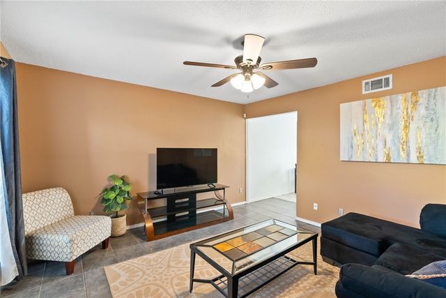 6702 Everhart H102, Corpus Christi, TX 78413